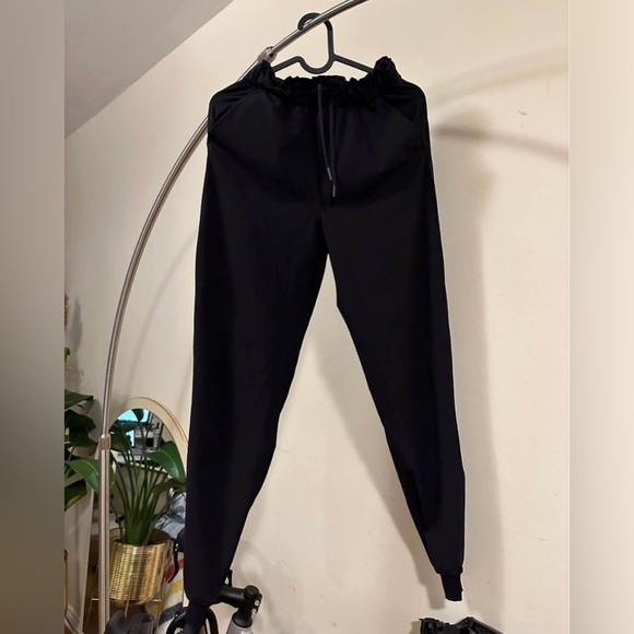 Lululemon Stretch High-Rise Jogger Black - Picture 4 of 5